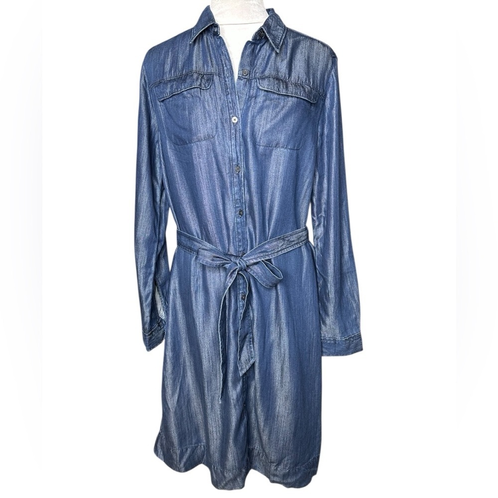 NWT Ann Taylor Loft Button Down Dress. Size Medium.
